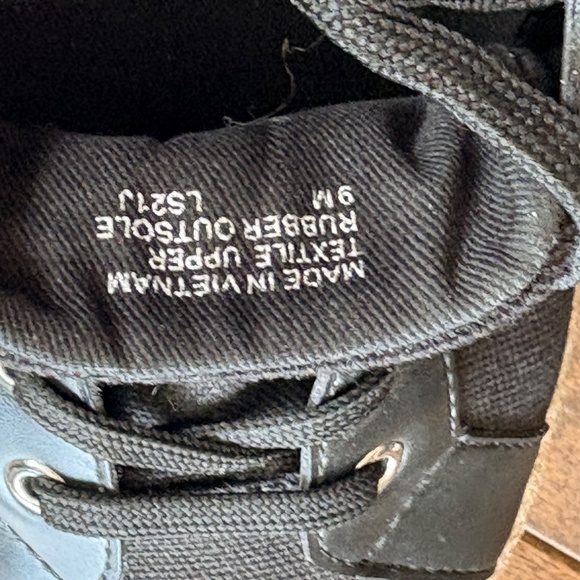 MK canvas sneakers. - Picture 4 of 4